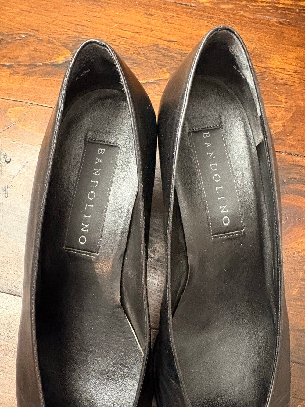 Bandolino Cousin 6 Black Leather Pumps Women’s Size 9M Low Block Heel